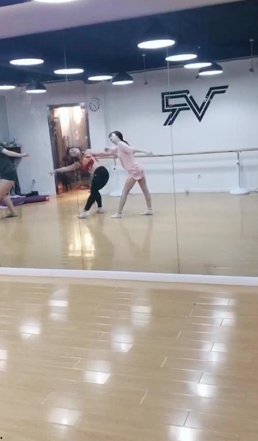 随机舞蹈吃瓜视频大全集,揭秘热门视频背后的精彩故事